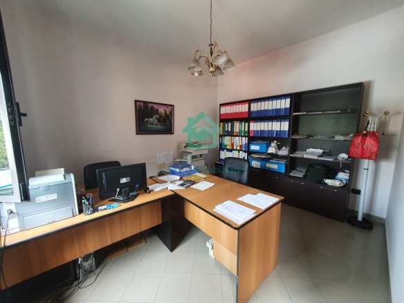 Vilë 2 kate në shitje pranë Spitalit Ushtarak – Tiranë