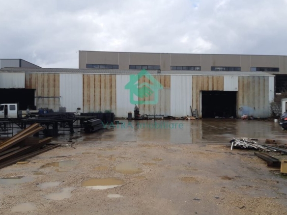 Magazinë me qera në Vorë – Tiranë