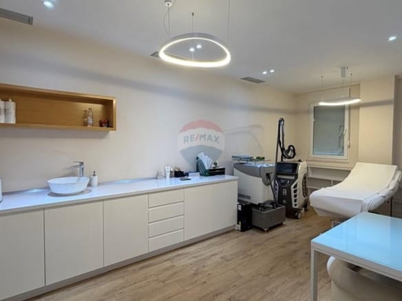 Ambient Komercial me Qera, Kika 2 Komuna e Parisit