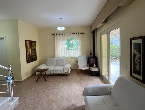 Shitet Apartament 3+1 me oborr tek Gjiri i Lalezit