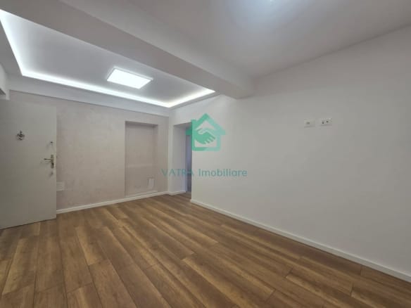Apartament 2+1 në shitje në Materniteti i Ri, Tiranë