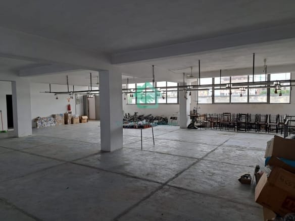 Magazinë 3-katëshe me Qira në Rruga Siri Kodra, Tiranë