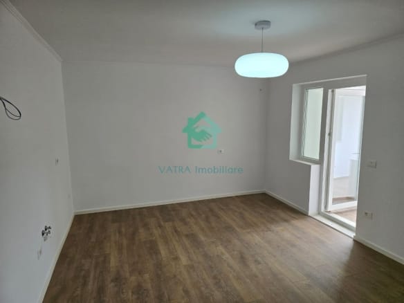Apartament 1+1 për Shitje në Tregu Elektrik
