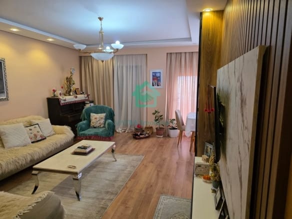 apartament 3+1 tek Xhamia e Selitës