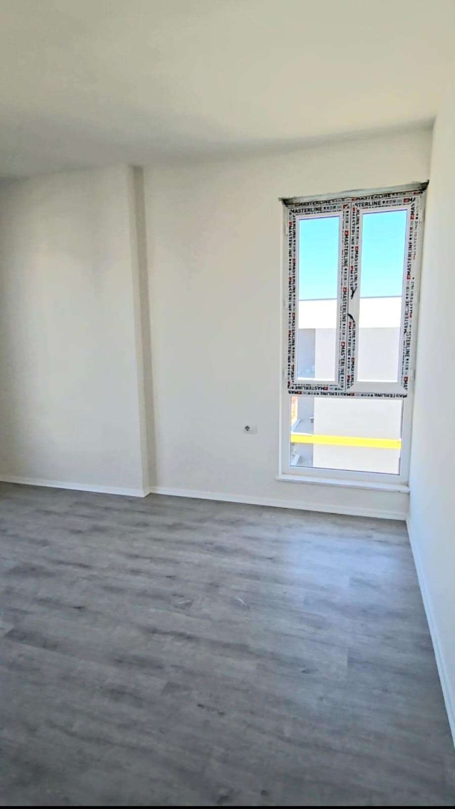 WhatsApp Image 2026-03-31 at 12.48.50 (2) Apartament 120 metra katrore me qera