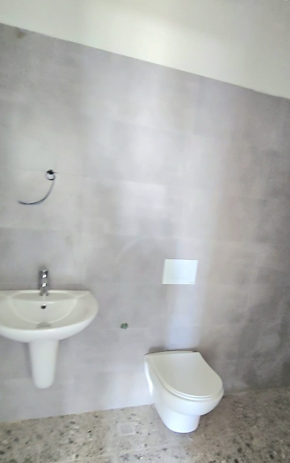 WhatsApp Image 2026-03-31 at 12.48.50 (5) Apartament 120 metra katrore me qera